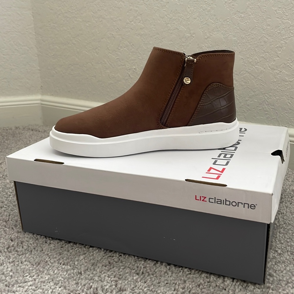 Liz Claiborne - Woman’s Memory Foam High Top Shoes - Brown